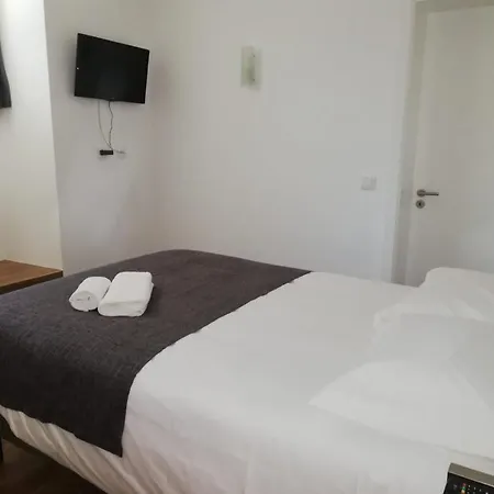 Latino Coelho Apartment